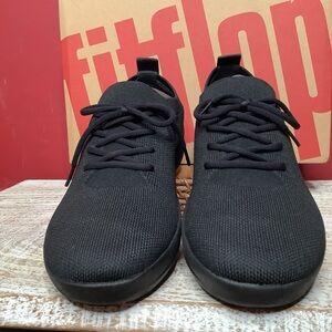 FitFlop Women’s 8.5 All-Black Tie Sneakers